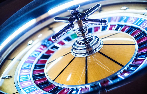 atom138 slot Android App interface showing sportsbook and casino games